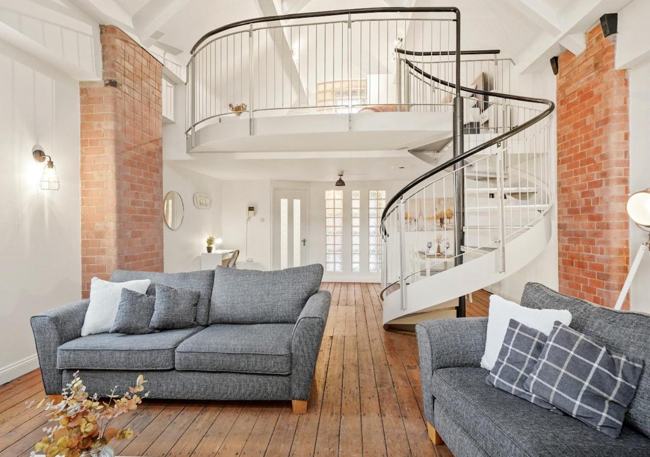 Parking, Heated Floors, Sleeps 4 Guests, Netflix Apartment Линкълн Екстериор снимка