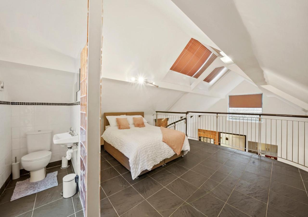 Parking, Heated Floors, Sleeps 4 Guests, Netflix Apartment Линкълн Екстериор снимка