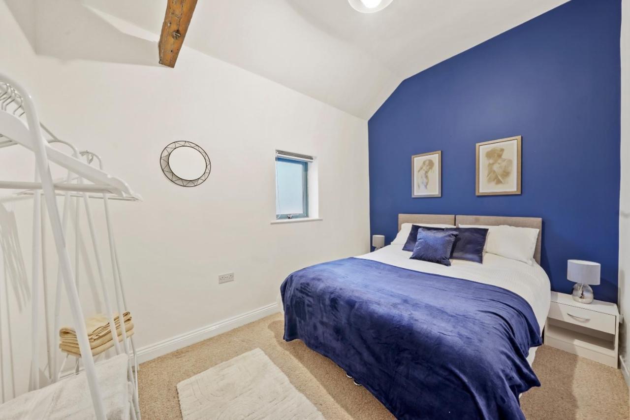 Parking, Heated Floors, Sleeps 4 Guests, Netflix Apartment Линкълн Екстериор снимка